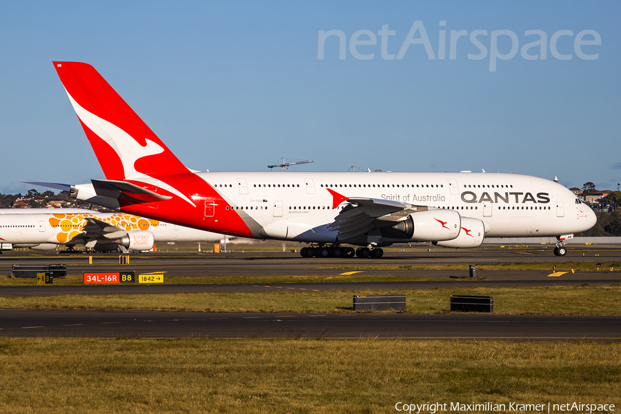 Qantas Airbus A380-842 (VH-OQB) | Photo 391473