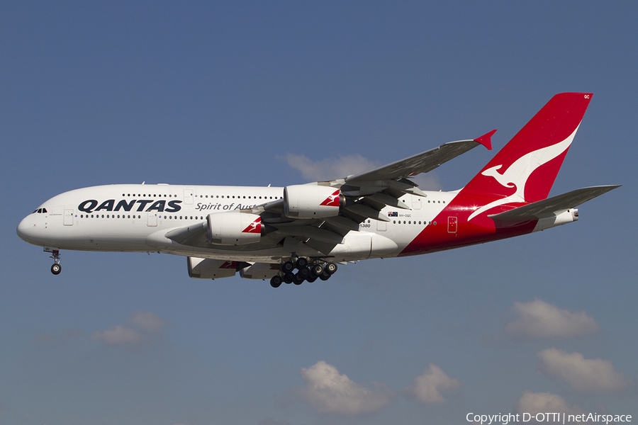Qantas Airbus A380-842 (VH-OQC) | Photo 337775