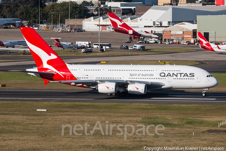 Qantas Airbus A380-842 (VH-OQD) | Photo 390499
