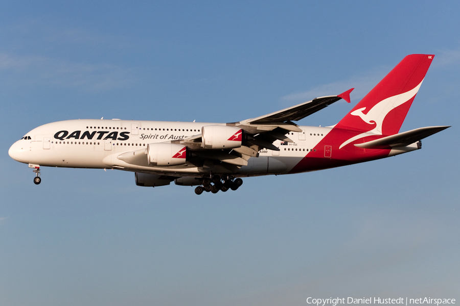 Qantas Airbus A380-842 (VH-OQE) | Photo 501486