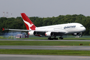 Qantas Airbus A380-842 (VH-OQE) at  Singapore - Changi, Singapore
