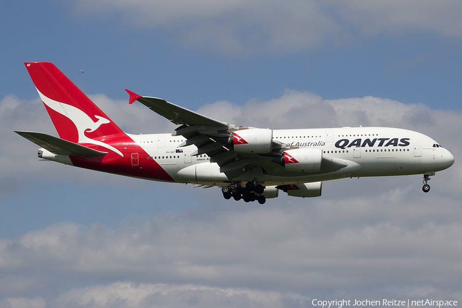 Qantas Airbus A380-842 (VH-OQF) | Photo 109382
