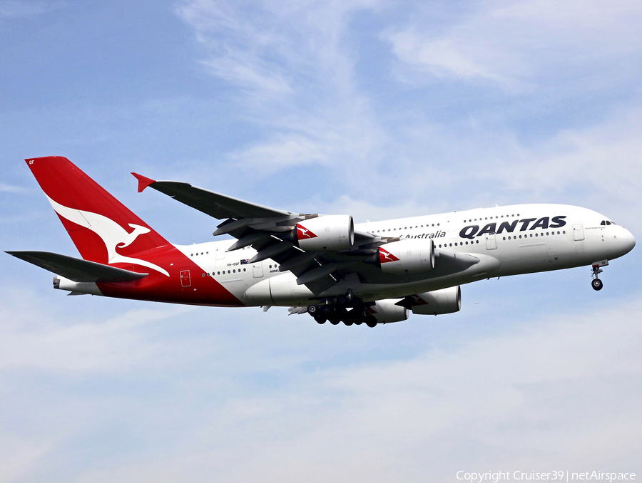 Qantas Airbus A380-842 (VH-OQF) | Photo 157197