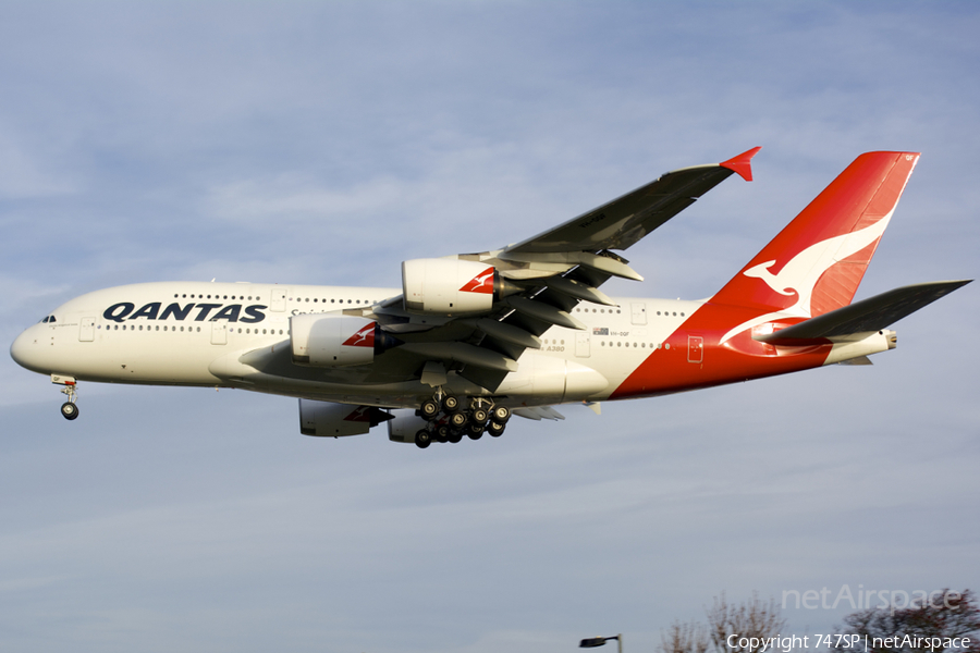 Qantas Airbus A380-842 (VH-OQF) | Photo 35705