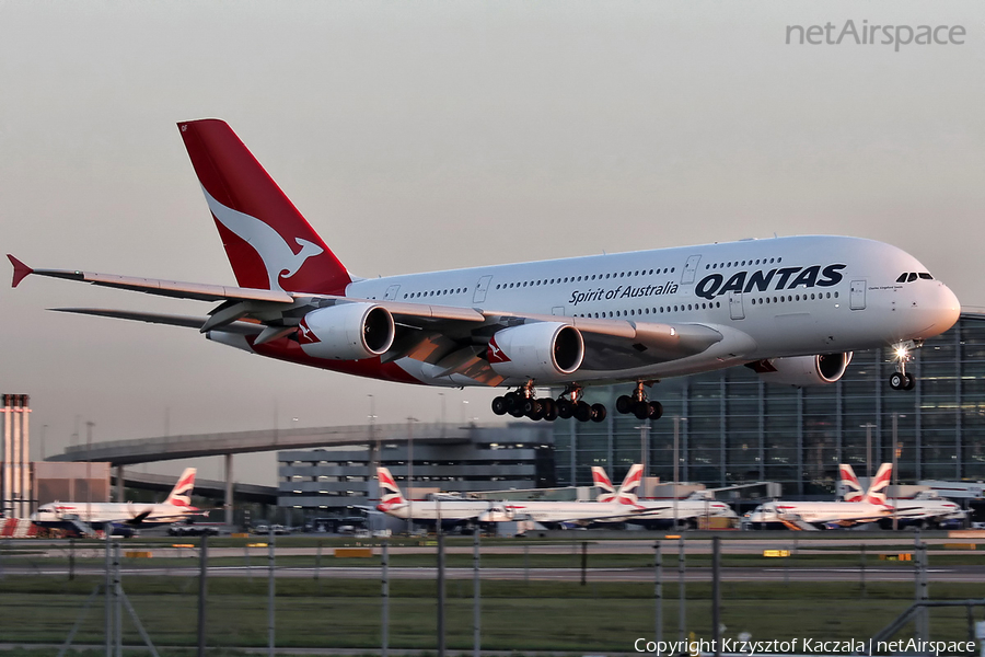 Qantas Airbus A380-842 (VH-OQF) | Photo 64930