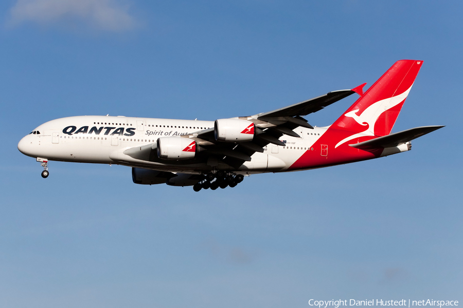 Qantas Airbus A380-842 (VH-OQF) | Photo 656857