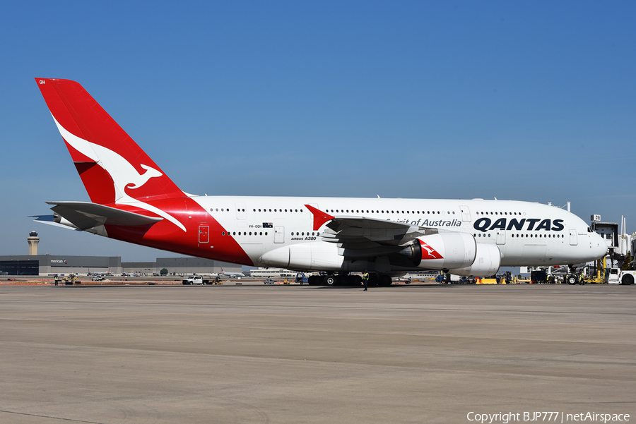 Qantas Airbus A380-842 (VH-OQH) | Photo 378775