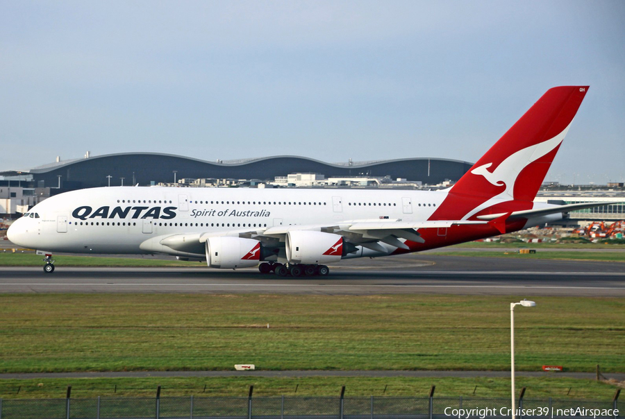 Qantas Airbus A380-842 (VH-OQH) | Photo 221547