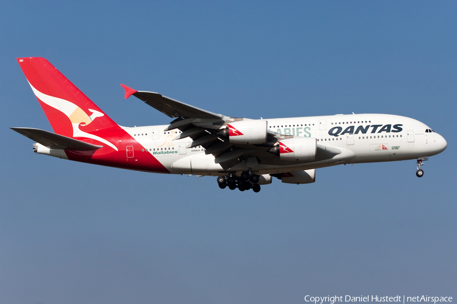 Qantas Airbus A380-842 (VH-OQH) | Photo 496405