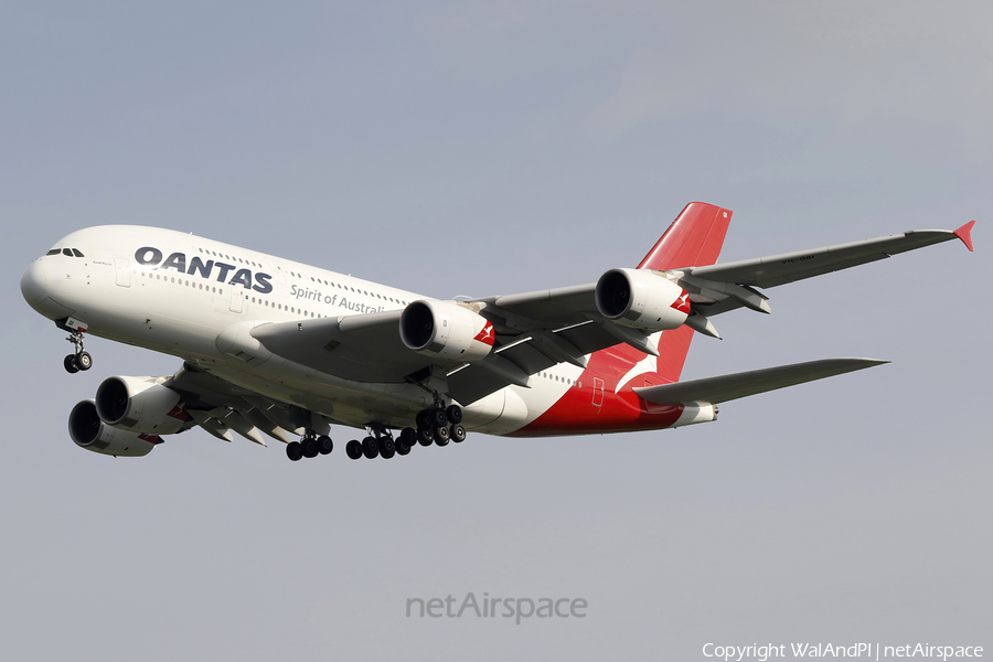 Qantas Airbus A380-842 (VH-OQI) | Photo 613709