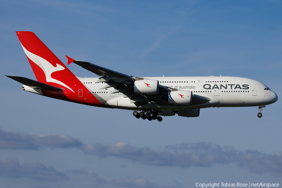 Qantas Airbus A380-842 (VH-OQJ) | Photo 671426