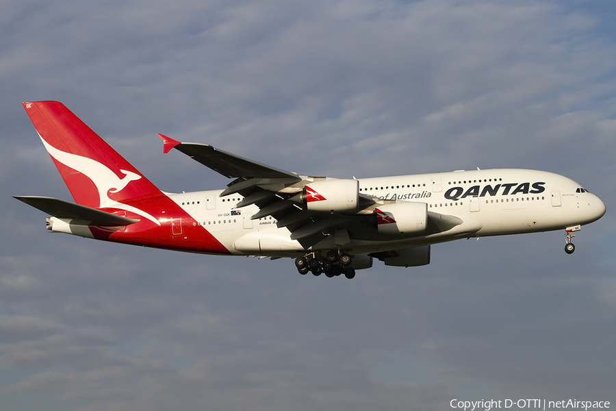 Qantas Airbus A380-842 (VH-OQK) | Photo 471624