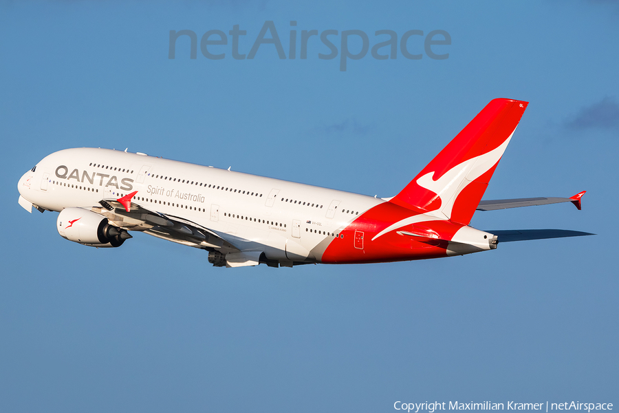 Qantas Airbus A380-842 (VH-OQL) | Photo 390630