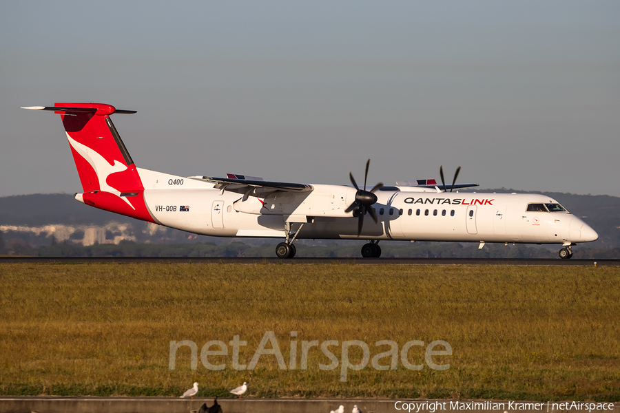 QantasLink (Sunstate Airlines) Bombardier DHC-8-402Q (VH-QOB) | Photo 390356