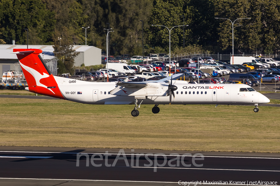 QantasLink (Sunstate Airlines) Bombardier DHC-8-402Q (VH-QOY) | Photo 390914