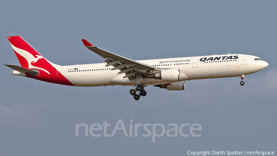 Qantas Airbus A330-301 (VH-QPA) | Photo 319886