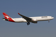 Qantas Airbus A330-301 (VH-QPA) at  Melbourne, Australia