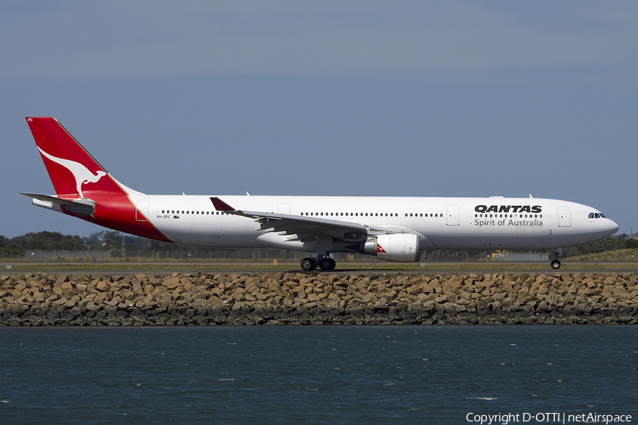 Qantas Airbus A330-301 (VH-QPC) | Photo 282802