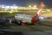 Qantas Airbus A330-301 (VH-QPD) at  Singapore - Changi, Singapore