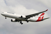 Qantas Airbus A330-303 (VH-QPG) at  Singapore - Changi, Singapore