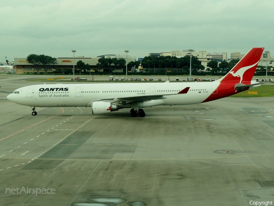 Qantas Airbus A330-303 (VH-QPI) | Photo 42656
