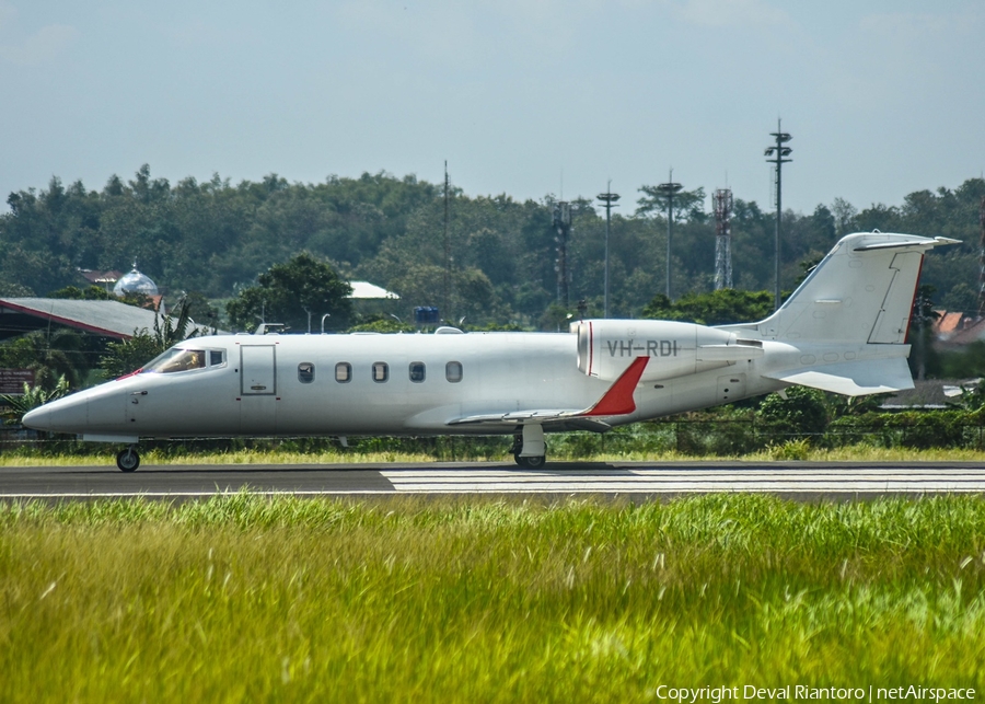 Seletar Jet Charter Bombardier Learjet 60XR (VH-RDI) | Photo 527388