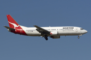 Qantas Boeing 737-476 (VH-TJU) at  Melbourne, Australia
