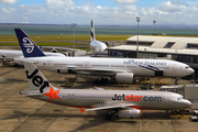 Jetstar Airways Airbus A320-232 (VH-VGU) at  Auckland - International, New Zealand