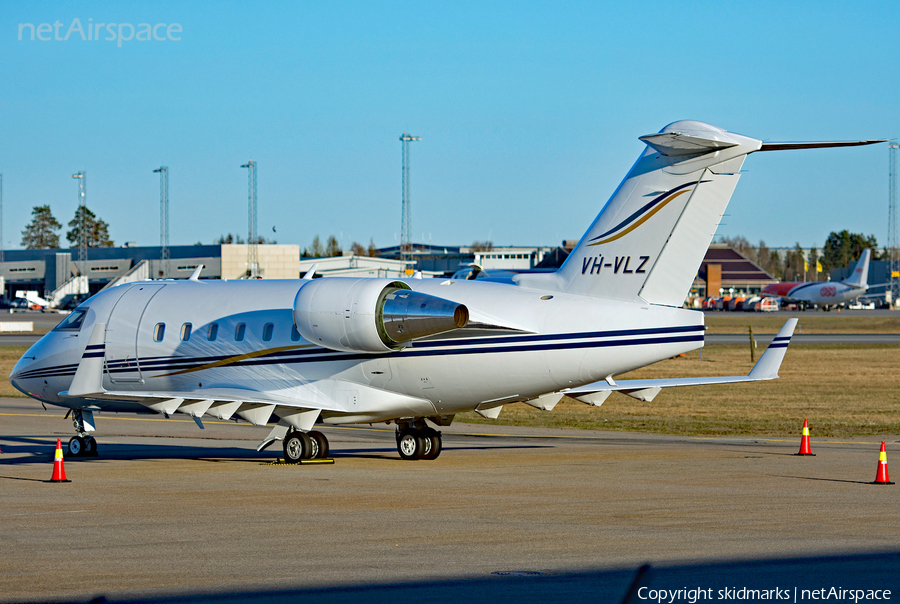 (Private) Bombardier CL-600-2B16 Challenger 604 (VH-VLZ) | Photo 160331