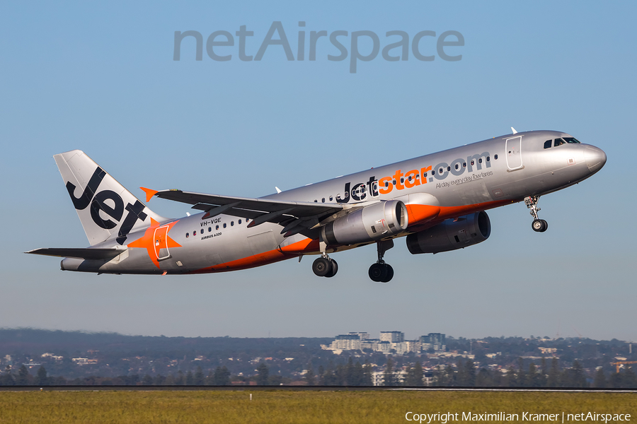 Jetstar Airways Airbus A320-232 (VH-VQE) | Photo 390380