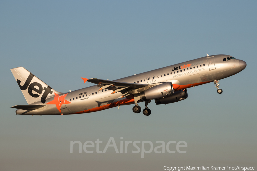 Jetstar Airways Airbus A320-232 (VH-VQL) | Photo 390345