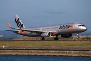 Jetstar Airways Airbus A321-231 (VH-VWQ) at  Sydney - Kingsford Smith International, Australia