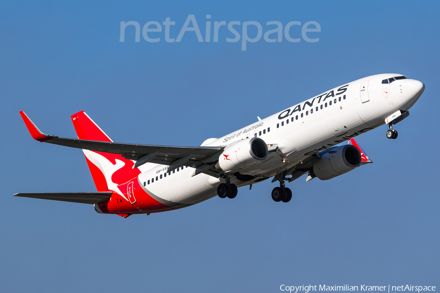Qantas Boeing 737-838 (VH-VXA) | Photo 391720