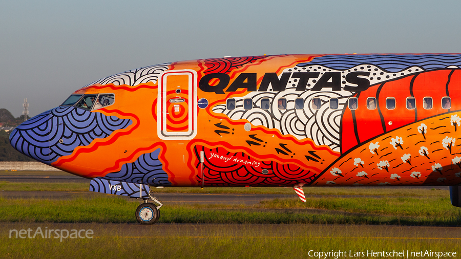 Qantas Boeing 737-838 (VH-VXB) | Photo 359384