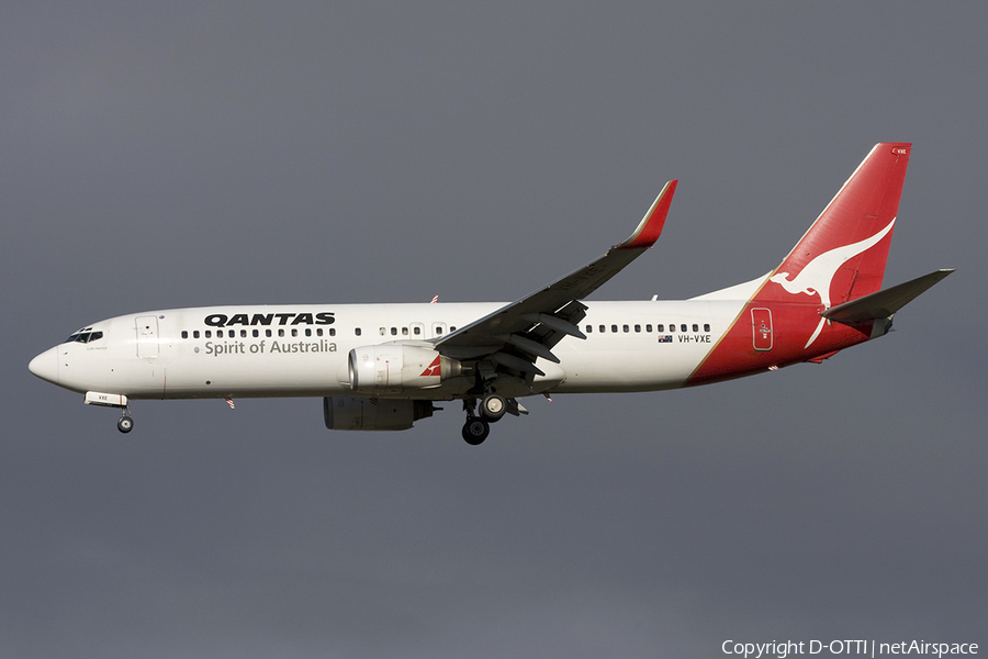 Qantas Boeing 737-838 (VH-VXE) | Photo 283165