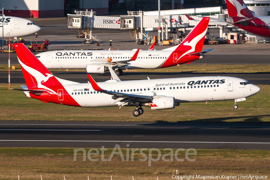 Qantas Boeing 737-838 (VH-VXH) | Photo 389856