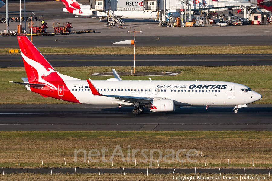 Qantas Boeing 737-838 (VH-VXL) | Photo 389849
