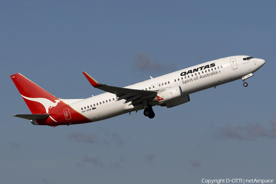 Qantas Boeing 737-838 (VH-VXM) | Photo 282738