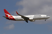 Qantas Boeing 737-838 (VH-VXQ) at  Melbourne, Australia