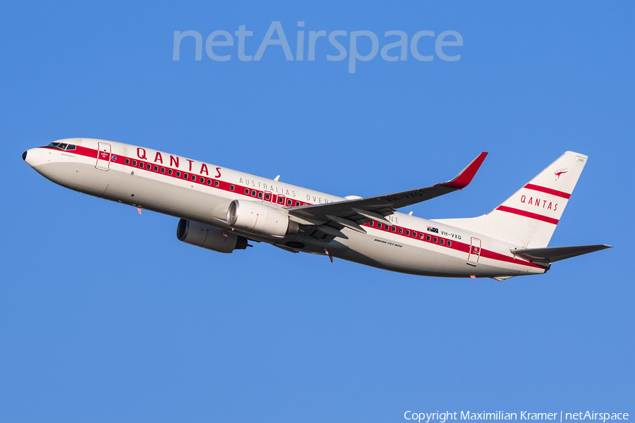 Qantas Boeing 737-838 (VH-VXQ) | Photo 390626