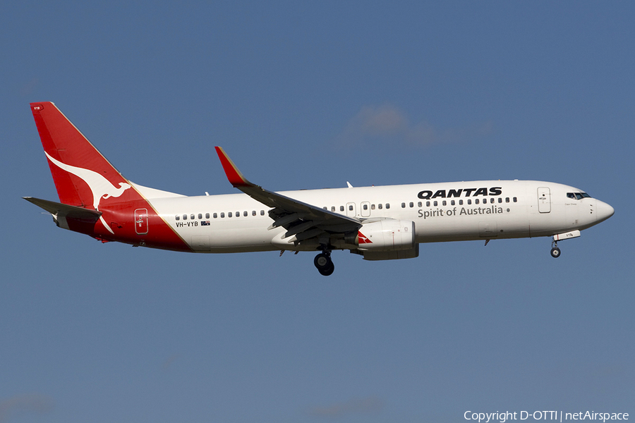 Qantas Boeing 737-838 (VH-VYB) | Photo 283431