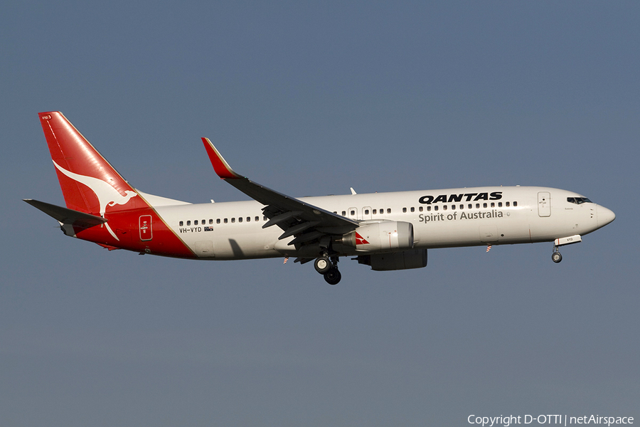 Qantas Boeing 737-838 (VH-VYD) | Photo 283885
