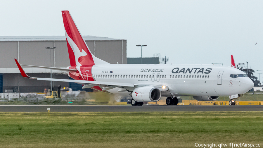 Qantas Boeing 737-838 (VH-VYE) | Photo 181501