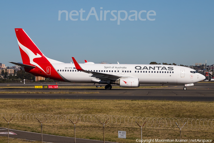 Qantas Boeing 737-838 (VH-VYG) | Photo 389799