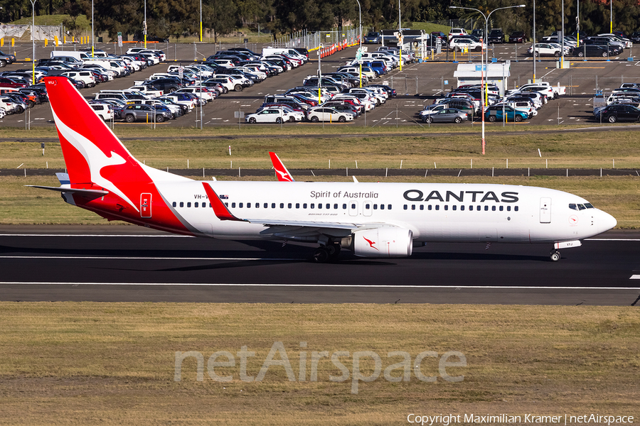 Qantas Boeing 737-838 (VH-VYJ) | Photo 390904