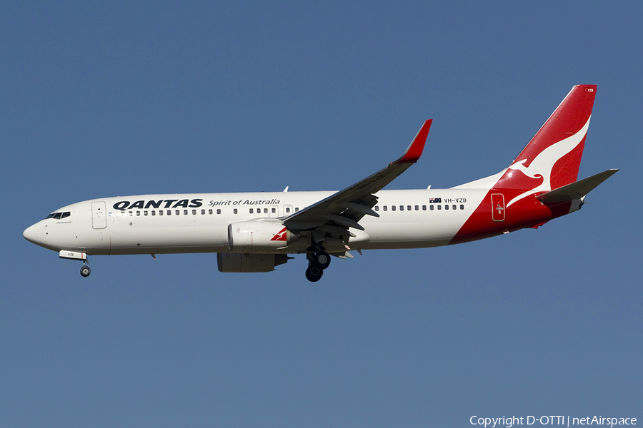 Qantas Boeing 737-838 (VH-VZB) | Photo 283666