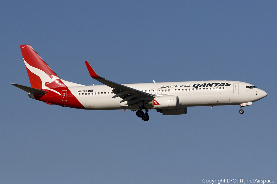 Qantas Boeing 737-838 (VH-VZC) | Photo 283446