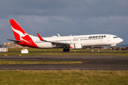 Qantas Boeing 737-838 (VH-VZT) at  Auckland - International, New Zealand
