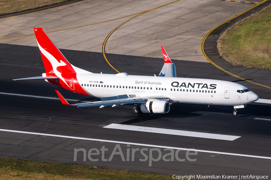 Qantas Boeing 737-838 (VH-VZW) | Photo 390258