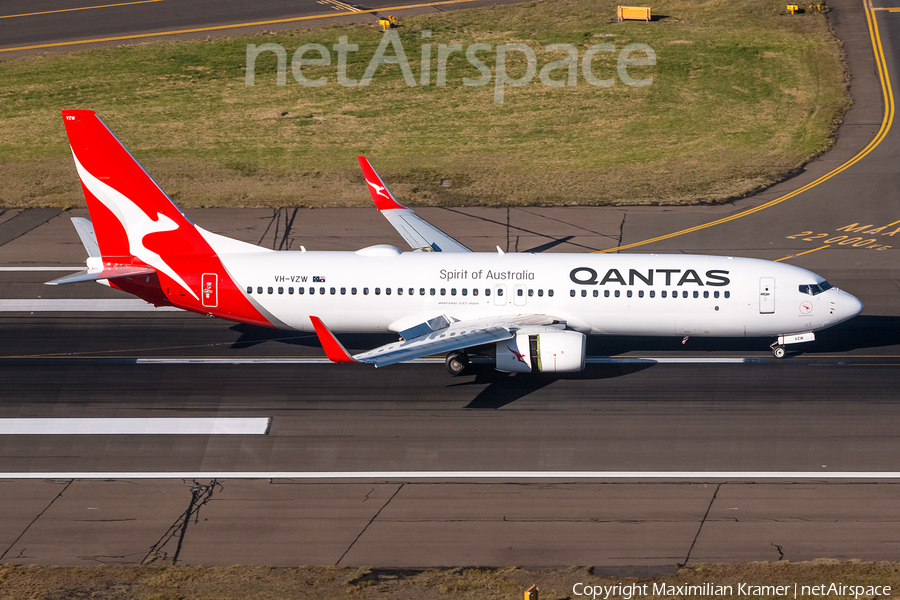 Qantas Boeing 737-838 (VH-VZW) | Photo 390259
